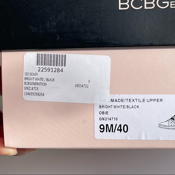 BCBGeneration Obie Sneaker size 9M - Picture 3 of 9